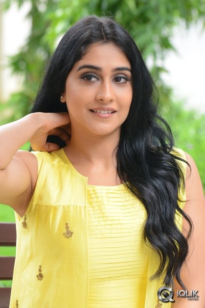 Regina-Cassandra-At-Jyo-Achyutananda-Movie-Success-Meet